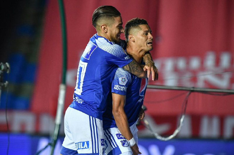 Millonarios se aferra al milagro
