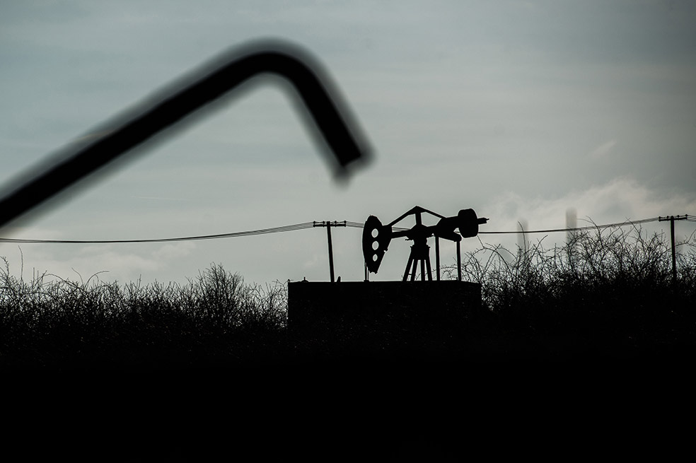 Las exportaciones de petróleo cayeron 29% en los primeros cuatro meses de 2015. / Bloomberg