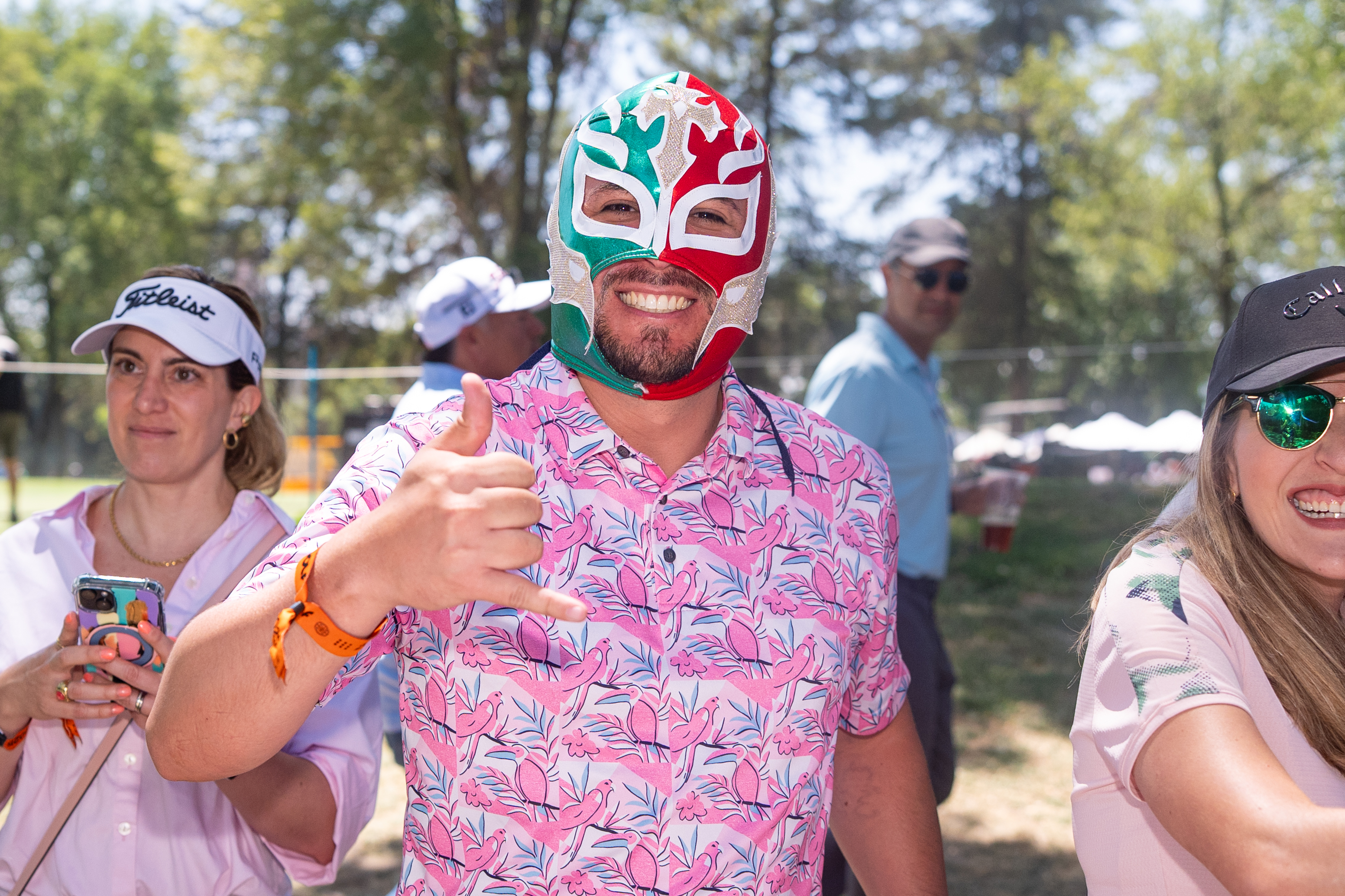 Miles de aficionados mexicanos se congregaron en el Club de Golf Chapultepec para ser testigos del LIV Golf 2025.