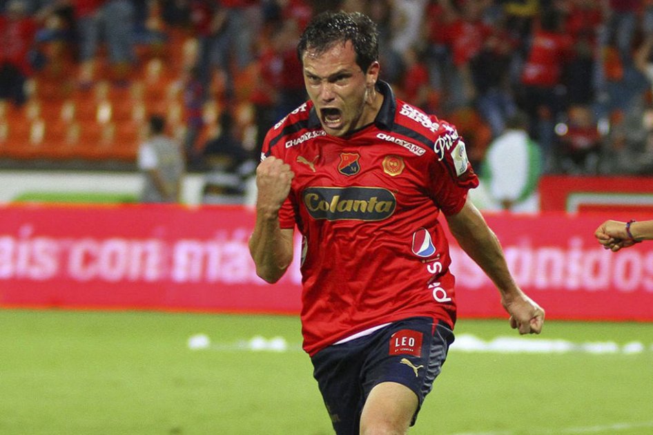 Los trucos de Hernán Hechalar, el mago del balón