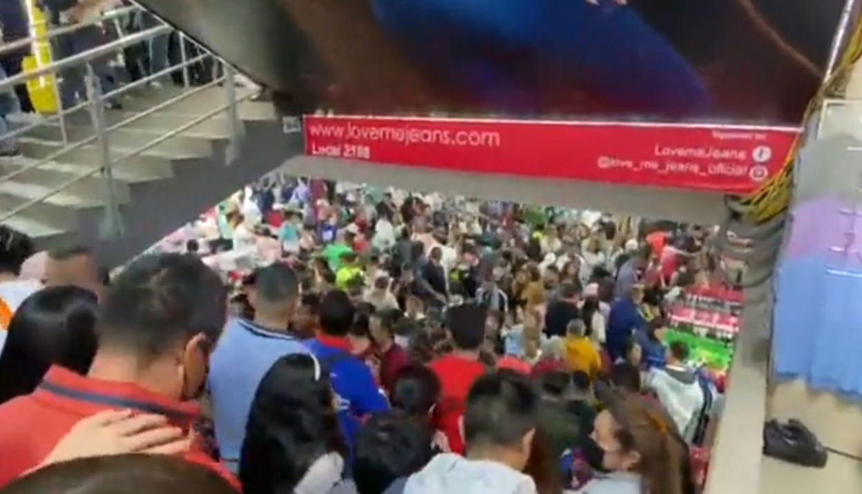 Video: “No se puede ni caminar”, así está el Gran San por compras navideñas