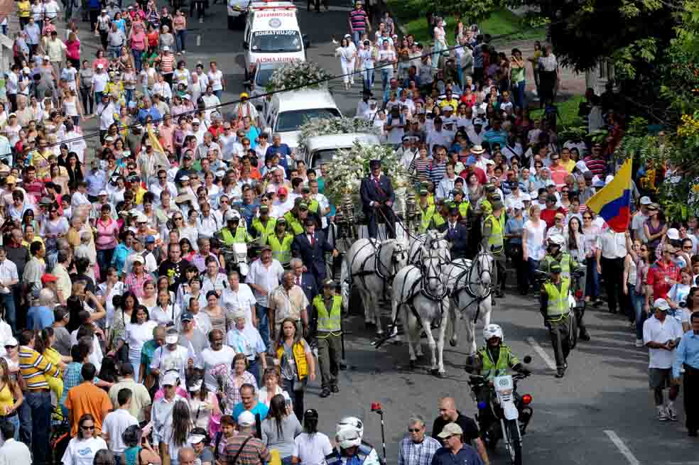 Medellín rindió homenaje a la santa Laura