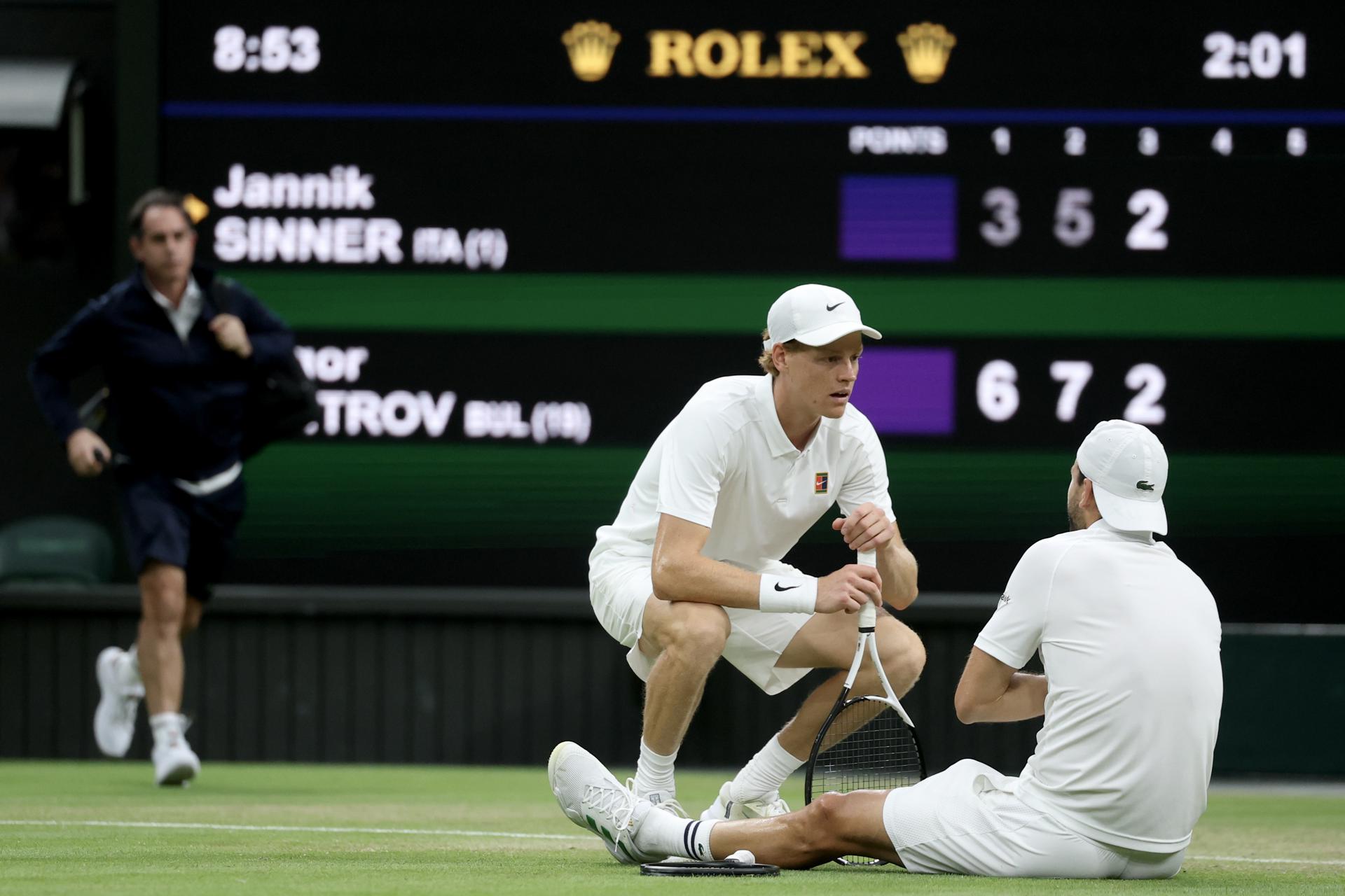 Wimbledon: Dimitrov estaba dos sets arriba de Sinner pero abandonó por lesión