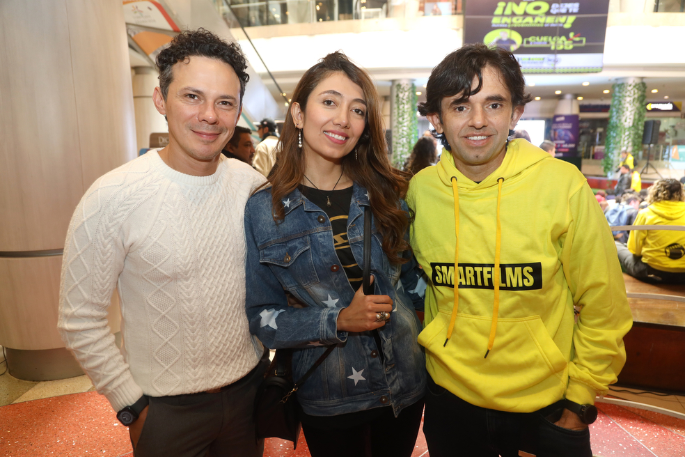 Manuel Báez, Katherine Valencia y Andrés Valencia