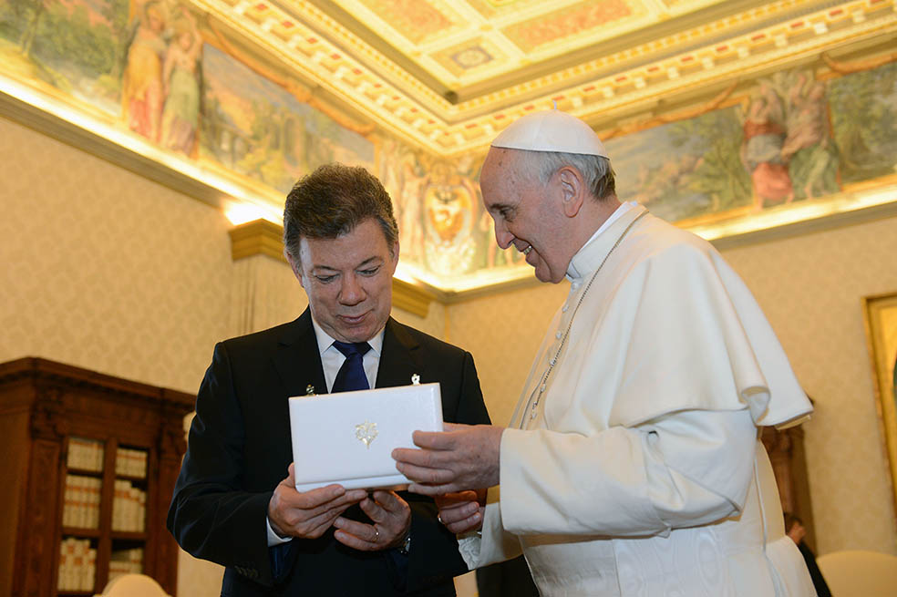 El presidente Juan Manuel Santos y el papa Francisco en su encuentro en el Vaticano en mayo del año pasado. Presidencia