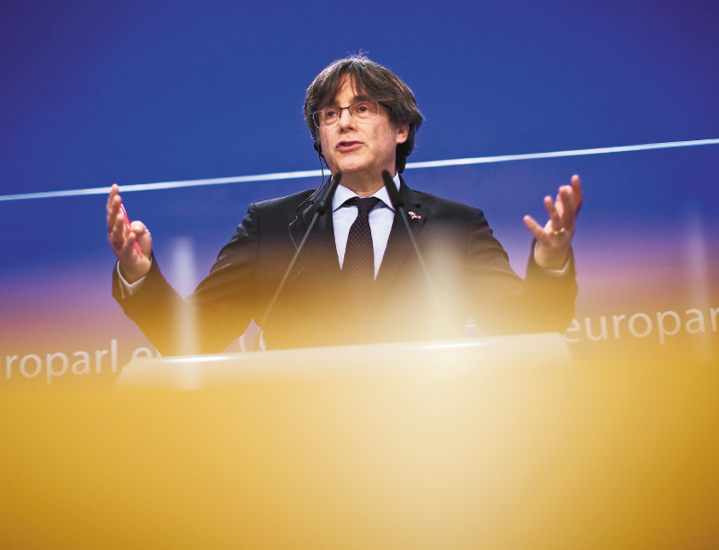 Justicia europea retira la inmunidad a Puigdemont; abre la puerta a la extradición