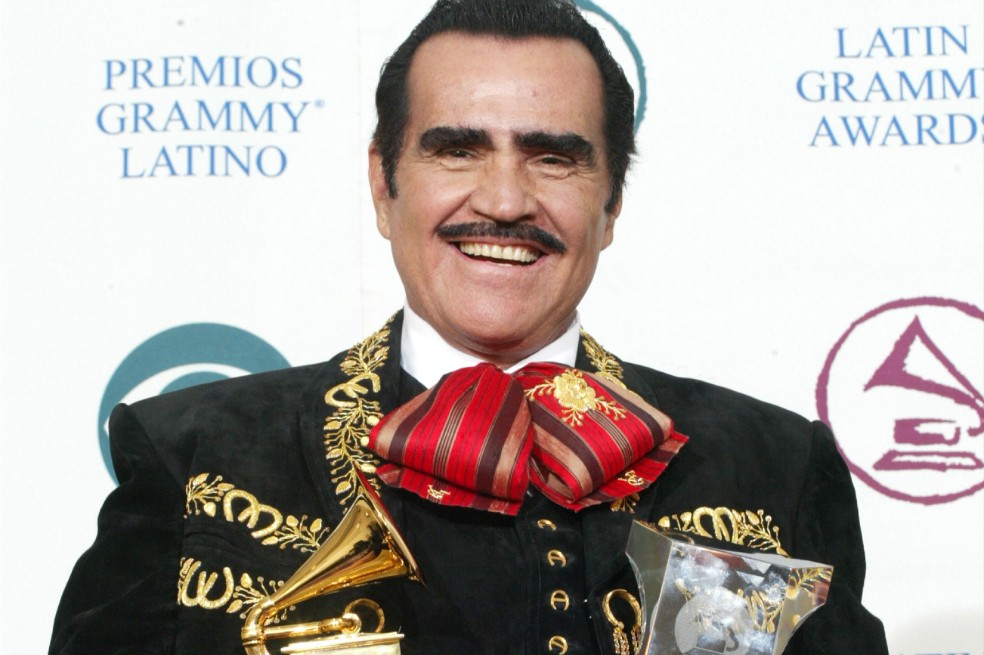 ¿Quiénes son las hermanas de Vicente Fernández?