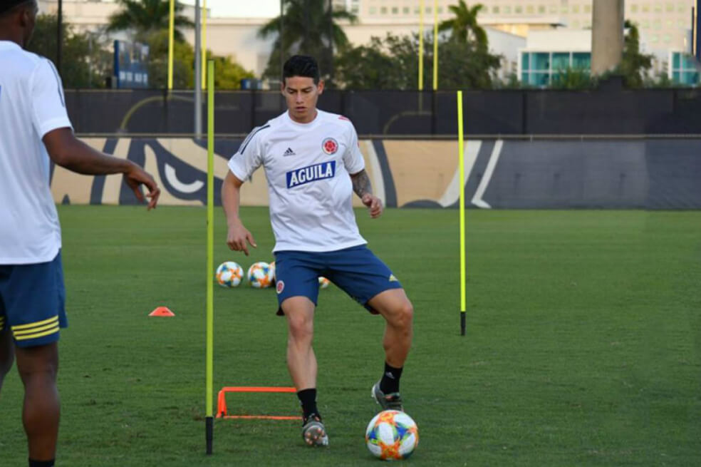 Colombia entrena con grupo completo pensando en Perú