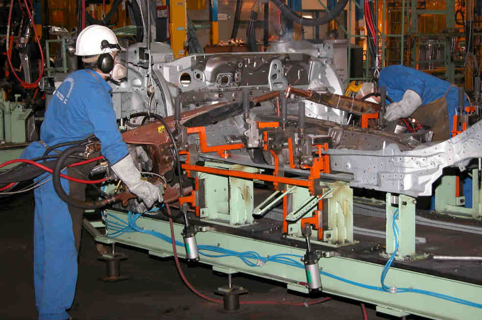 Menor crecimiento será por construcción e industria
