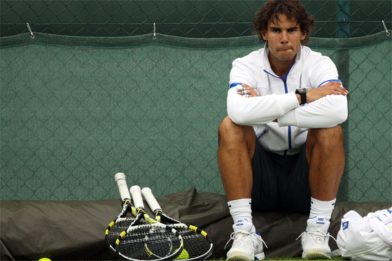 Descartan cirugía para Rafael Nadal
