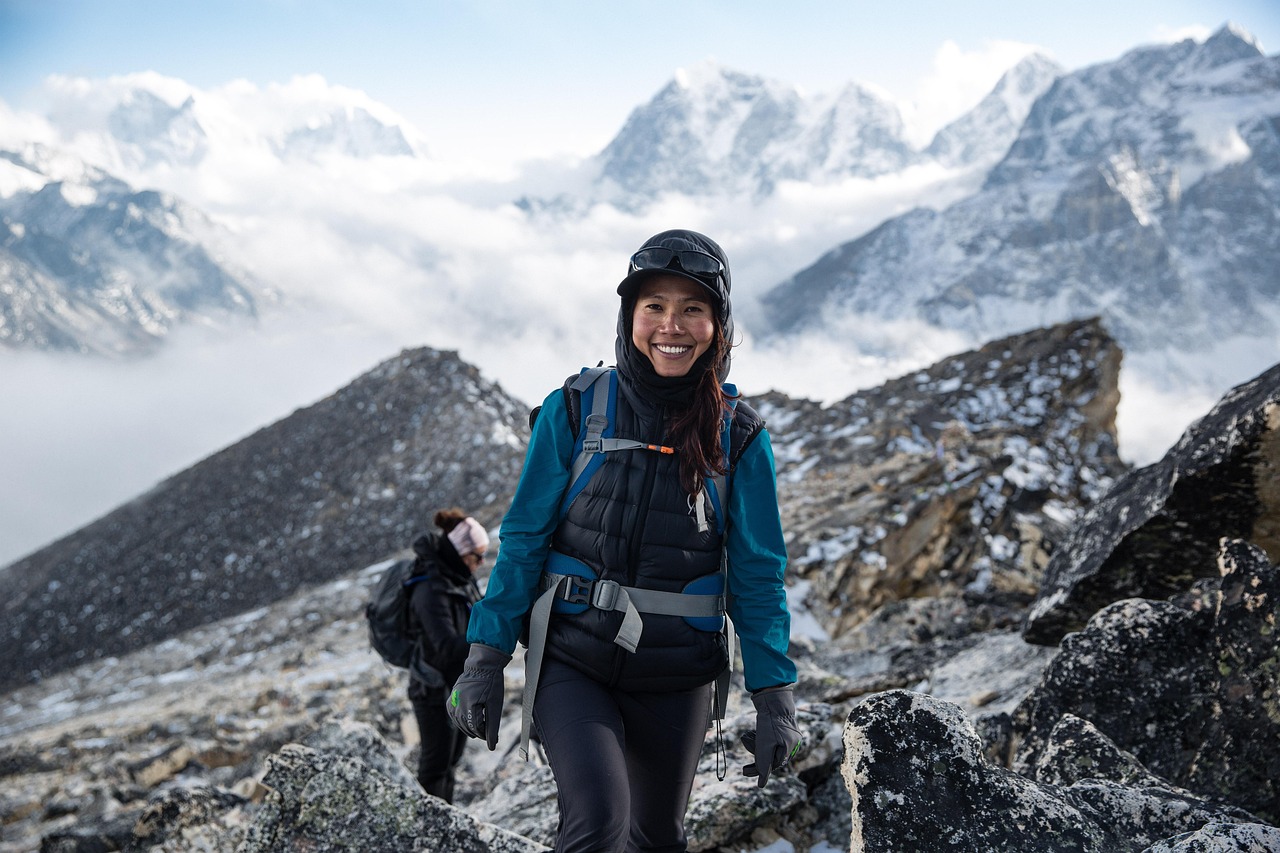 ¿Qué hacer si le llega la menstruación en medio de un recorrido en la montaña?