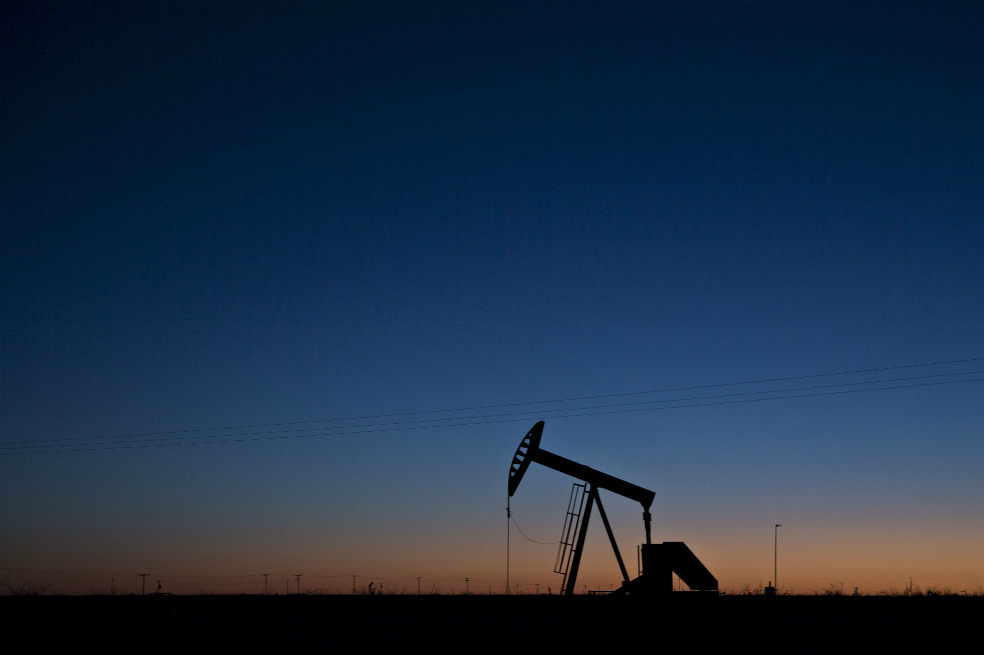 Producción petrolera de la OPEP en nivel más bajo en un año por Venezuela