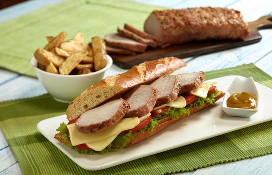 Sandwich de lomo de cerdo con miel mostaza
