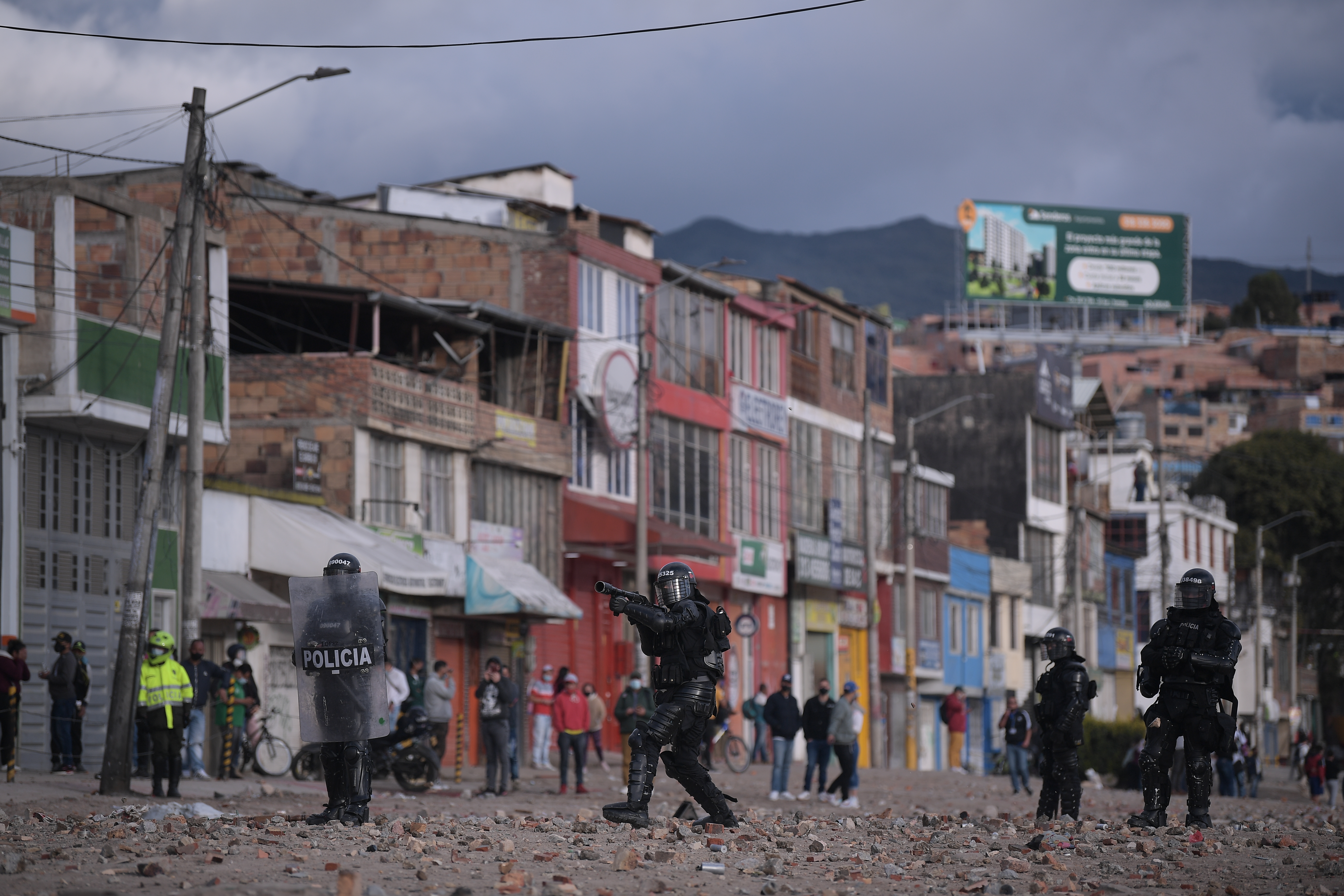 Dos menores de edad resultaron heridos en medio de protestas al sur de Bogotá