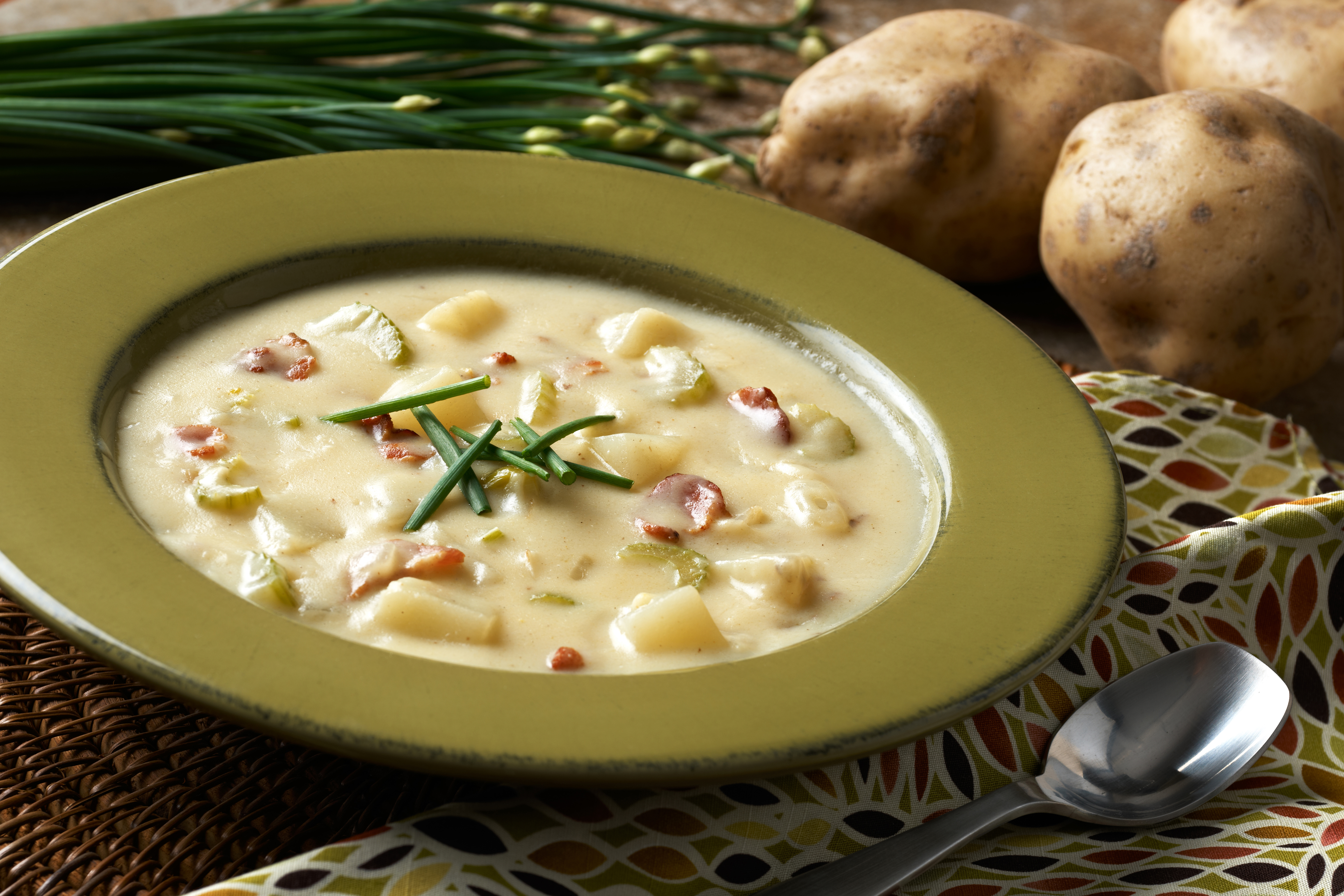 Sopa de papa, una receta para no perder de vista