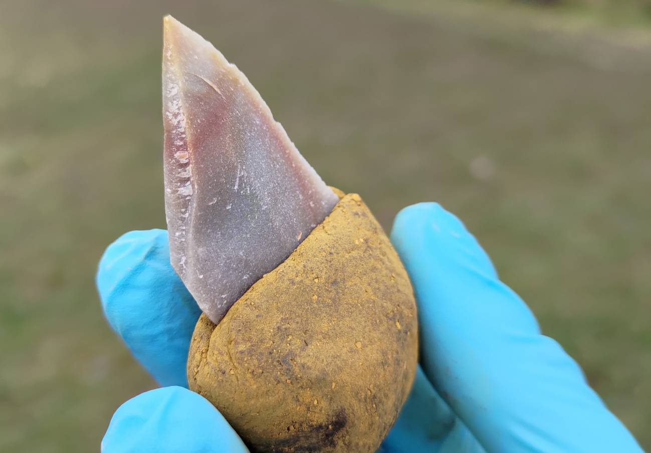 Utensilios de hace 40 mil años muestran que los neandertales crearon el pegamento