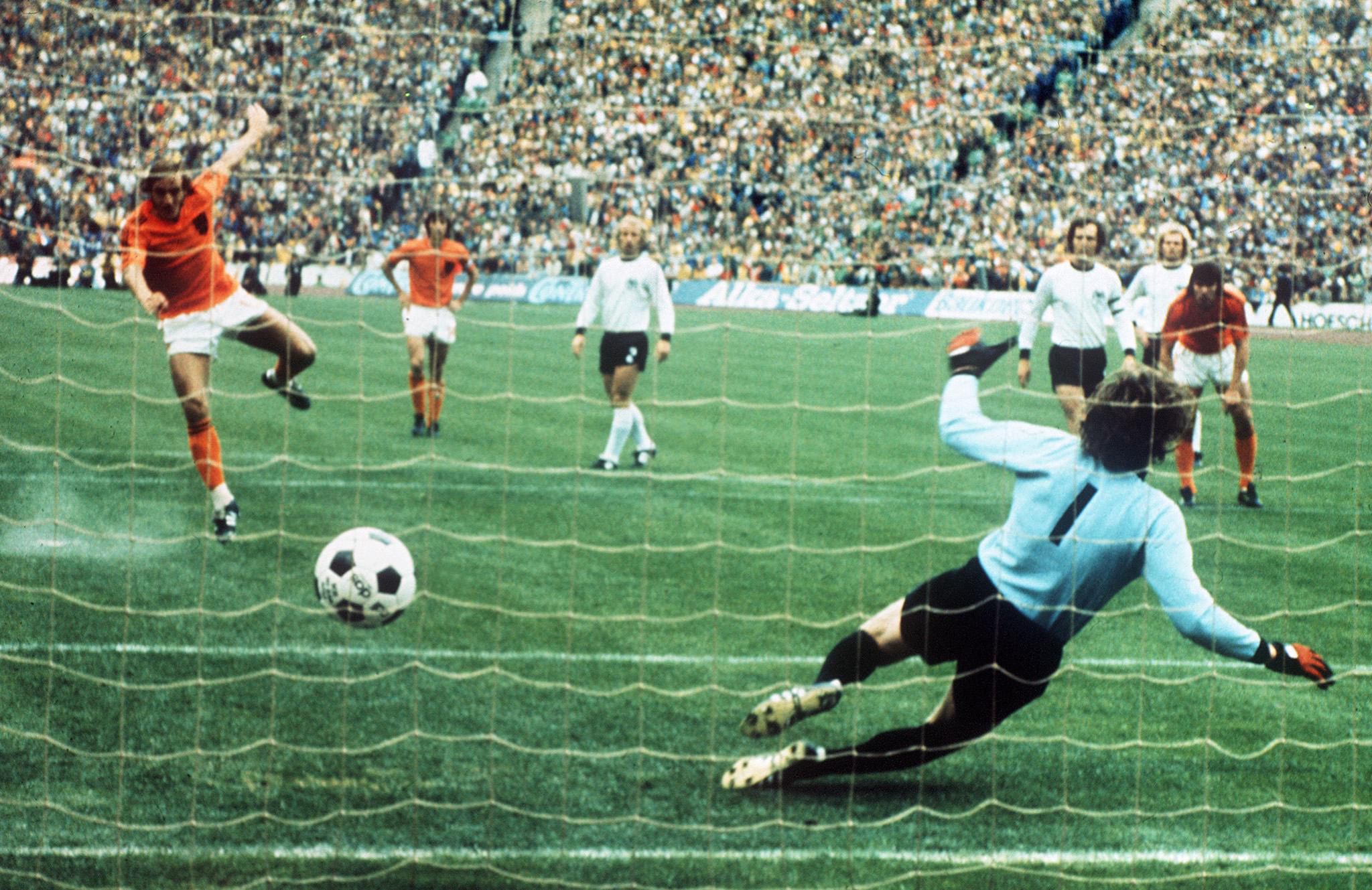 Murió Johan Neeskens, exfutbolista neerlandés y figura de la Naranja Mecánica