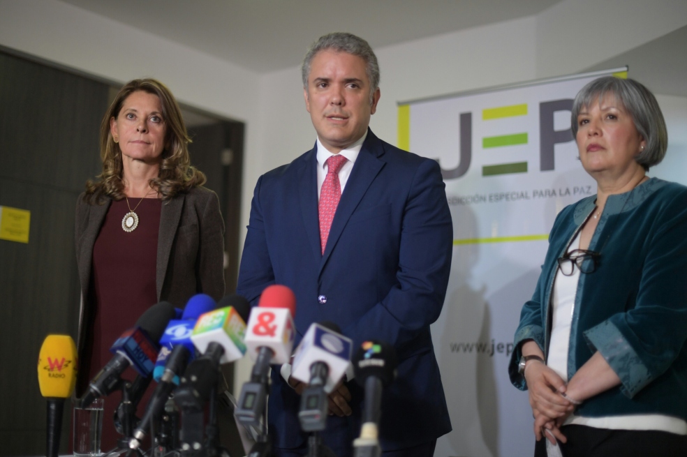 Duque visita la JEP y pide acuerdo con el Gobierno para aprobar la Ley de procedimiento