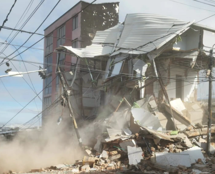 Vivienda desplomada en la calle 26, entre carreras 10 y 11, Pereira.