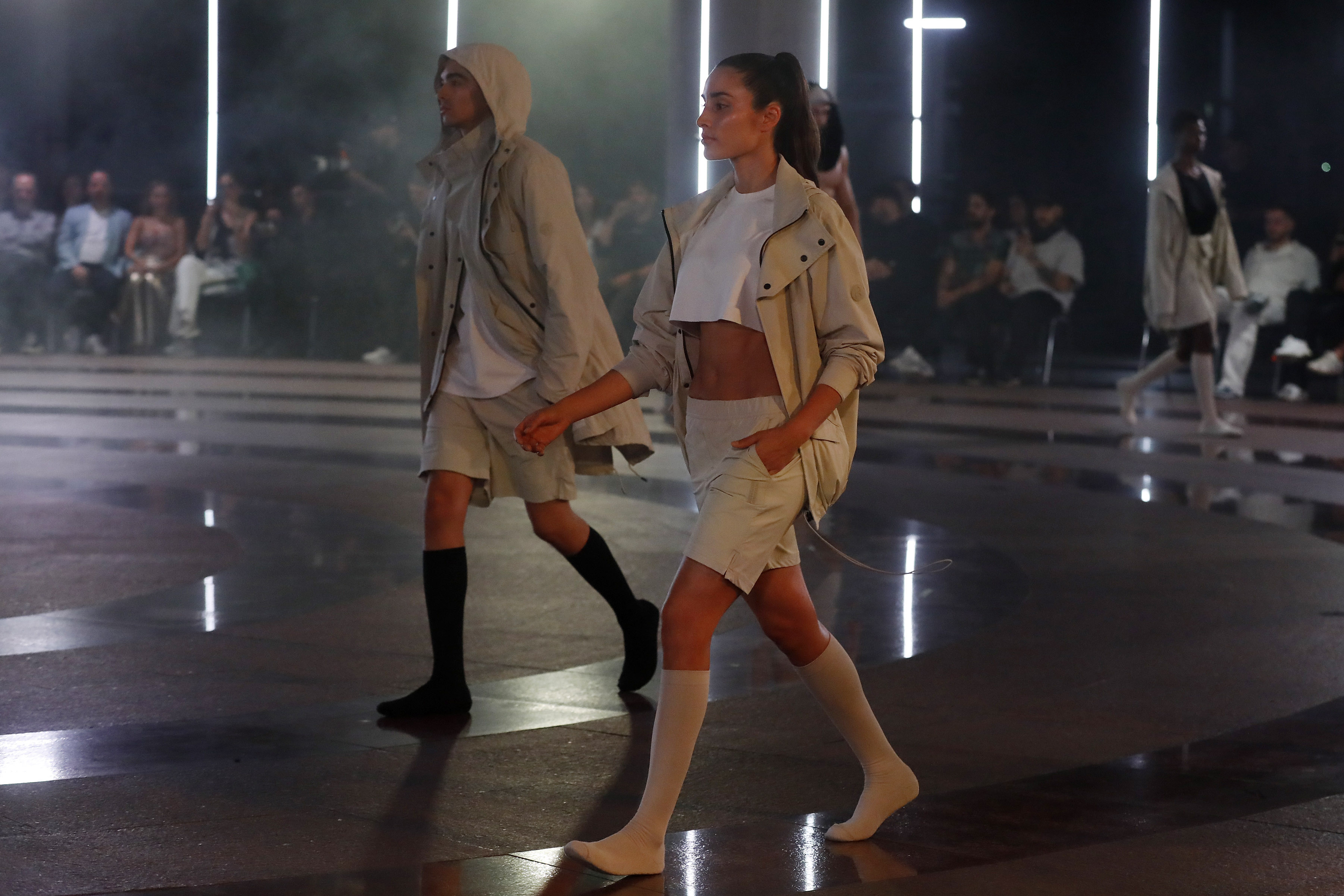 “Nexis”, la primera colección de la marca de ropa de Maluma