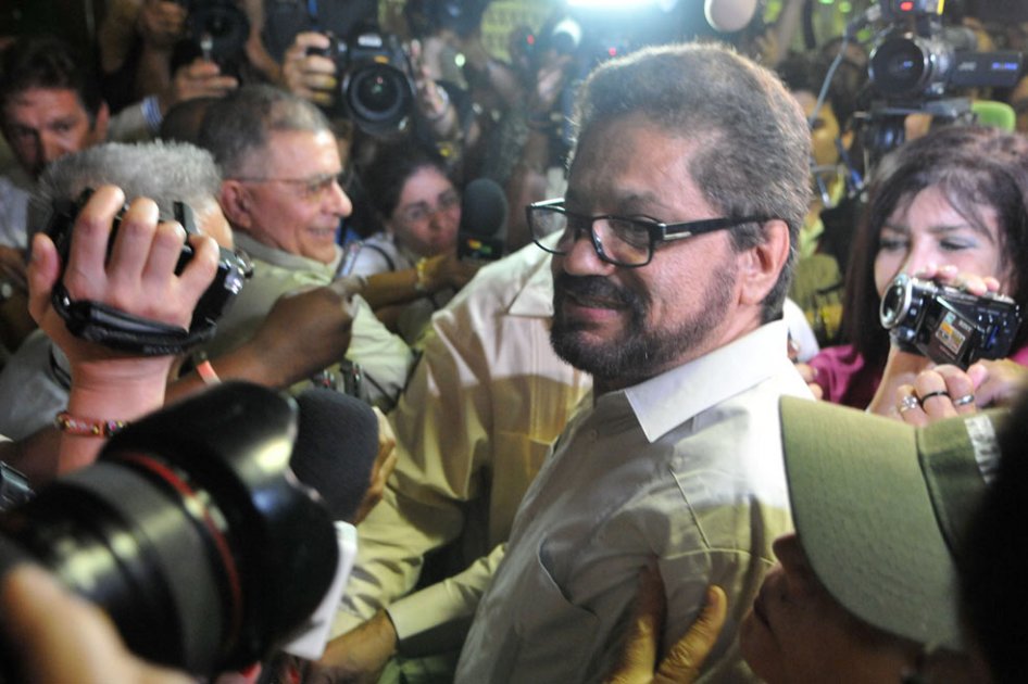 "Farc deben dejar su discurso históricamente desenfocado"