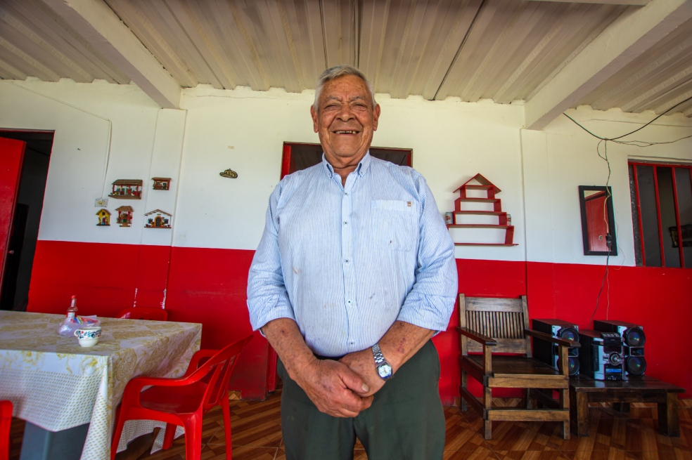 Félix Supagauta, residente del caserío La Guayana, a orillas de la carretera.