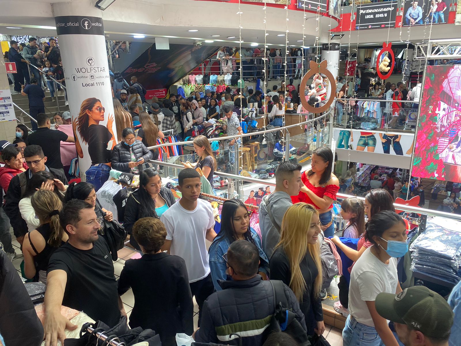 Bogotá Despierta en Navidad: comercio extenderá horarios del 16 al 23 de diciembre