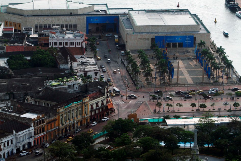Vista general del Centro de Convenciones antes de la 82 Asamblea General de la Interpol que sesionará desde el próximo lunes 21 y hasta el jueves 24 en Cartagena.