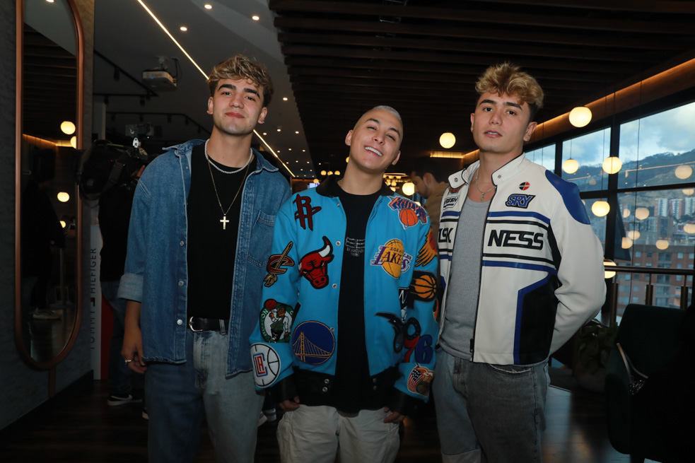 Nash  Elu y Juan C