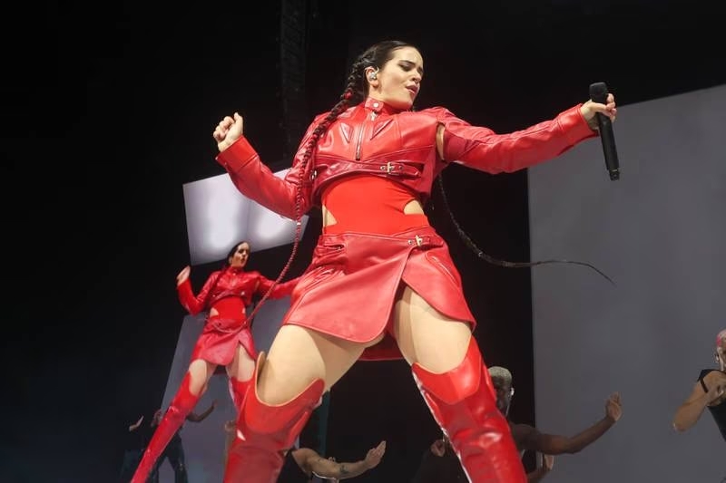 Se subastará traje de ‘Motomami’ de Rosalía en California