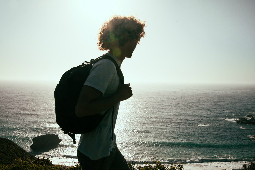 Dormir en el sofá de un extraño, y otras formas de viajar barato