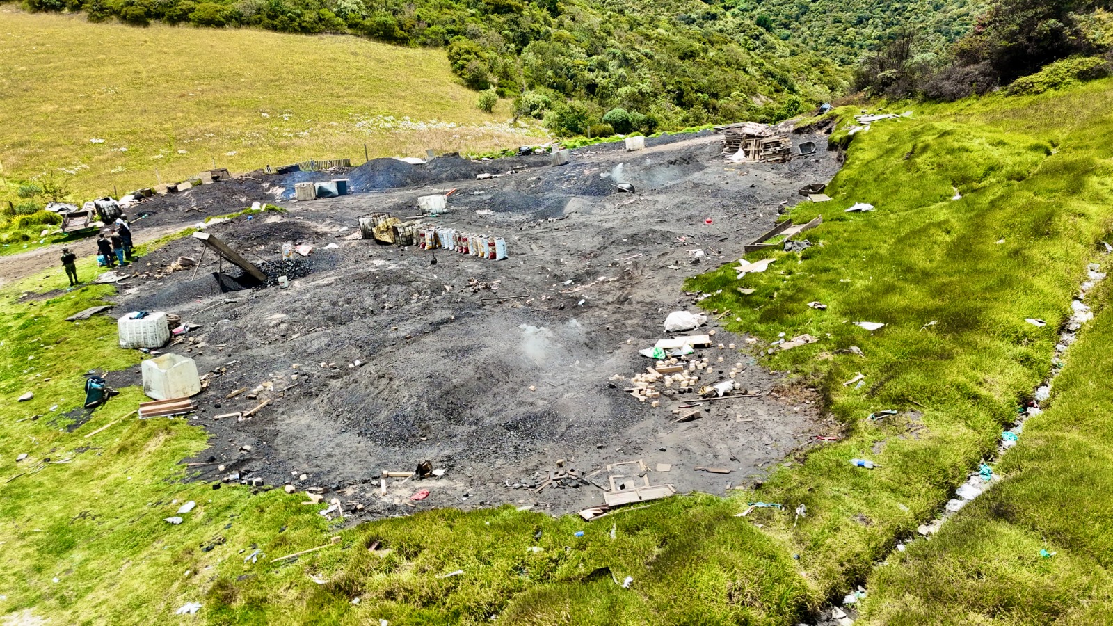 Detienen producción ilegal de carbón vegetal en zona rural de Ciudad Bolívar