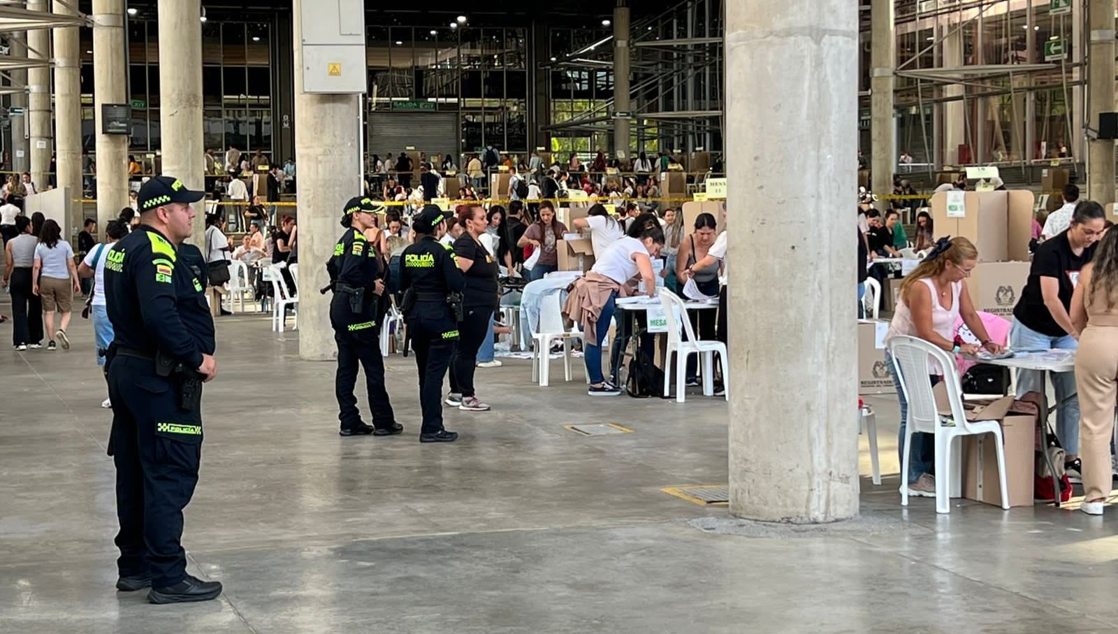 Escrutinio de votos tiene en el limbo victorias del petrismo en Santa Marta y Amazonas