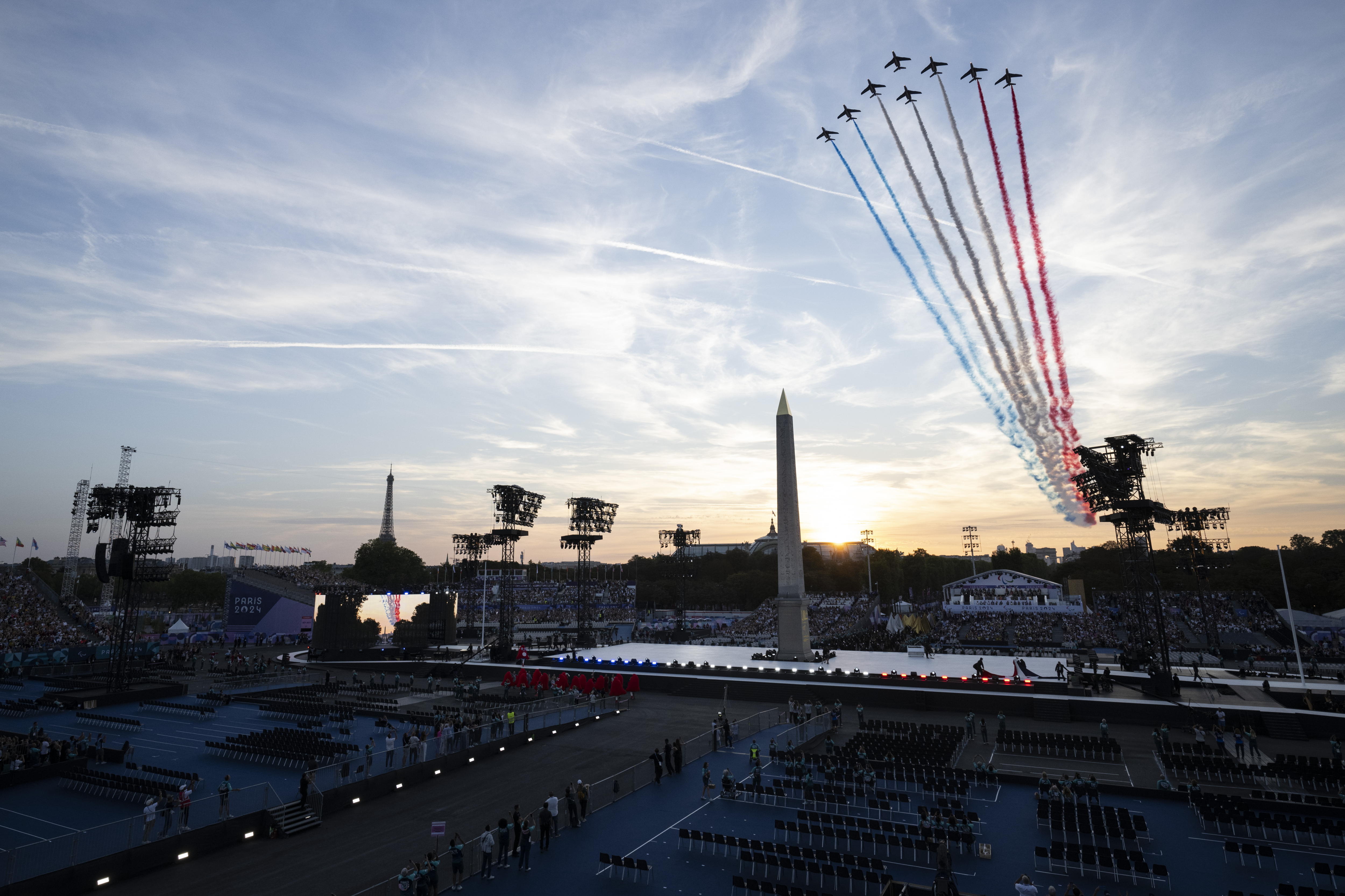 Paris (France), 28/08/2024.- A general view during the opening ceremony of the 2024 Paris Summer Paralympics Games in Paris, France, 28 August 2024. The Paralypmics Games will take place from 28 August 2024 to 8 September 2024. (Francia) EFE/EPA/ENNIO LEANZA