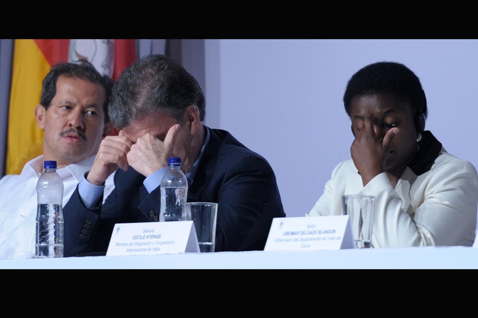 El vicepresidente Angelino Garzón, el presidente Juan Manuel Santos y la ministra italiana Cecile Kienge, durante la Cumbre en Cali.  / Nelson Sierra