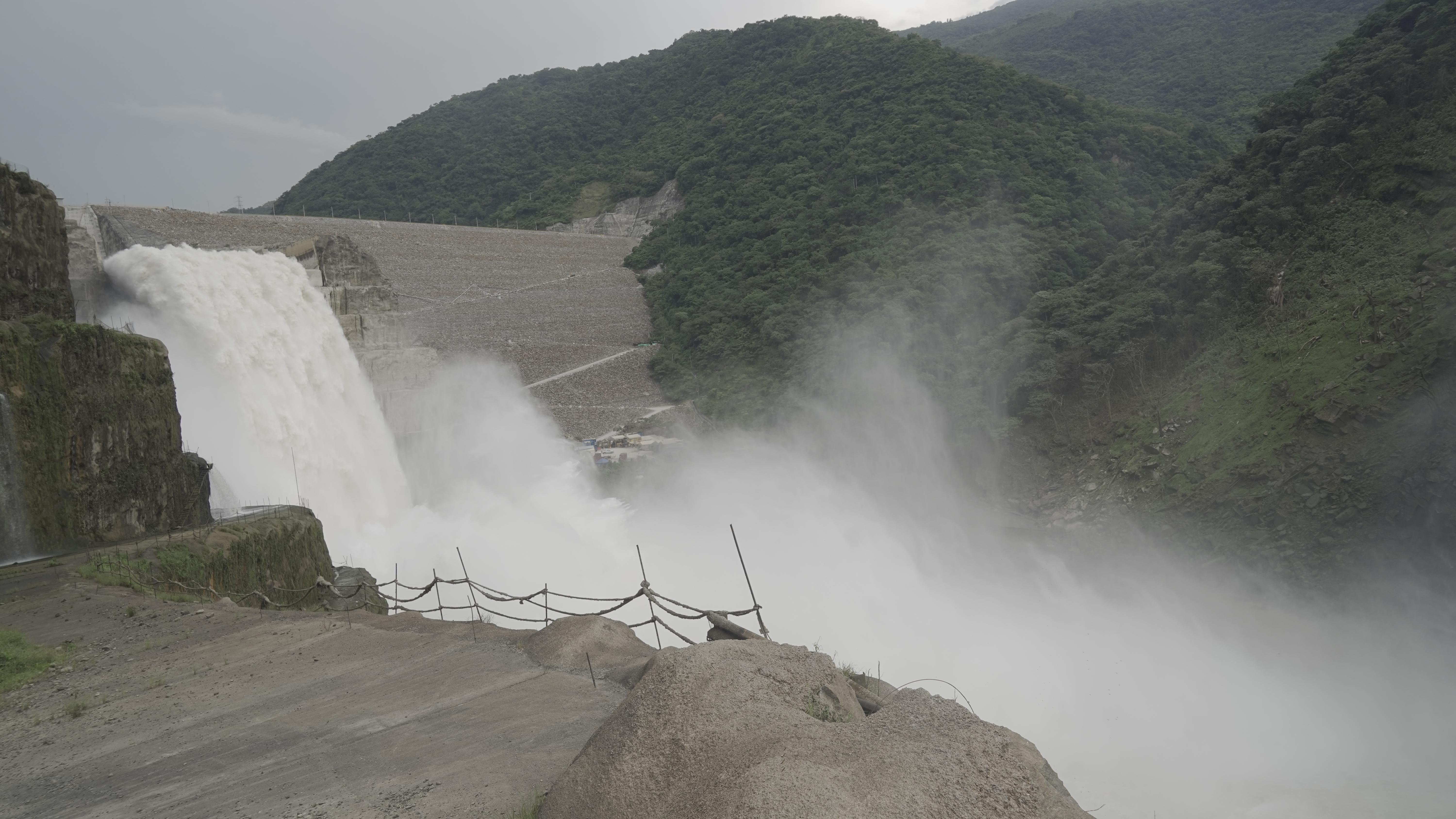 Así se estudia la calidad del agua que llega y sale del embalse de Hidroituango