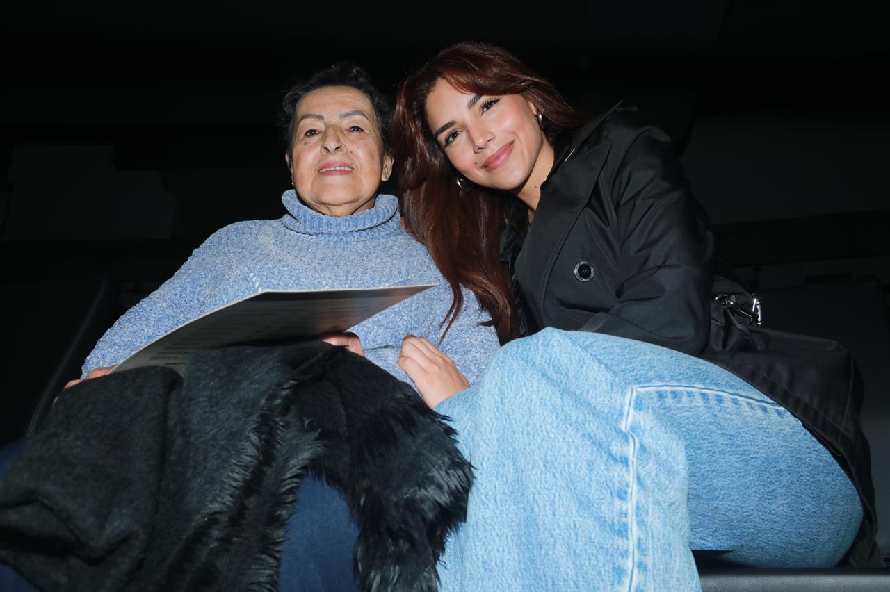 Laura Barjum y su abuela