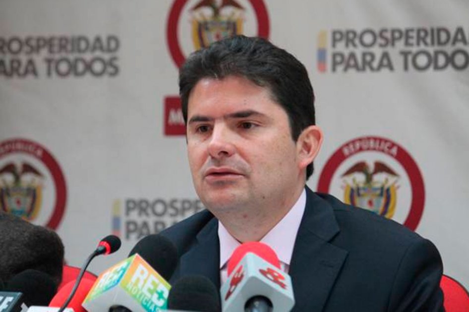 El Ministro Luis Felipe Henao Cardona.