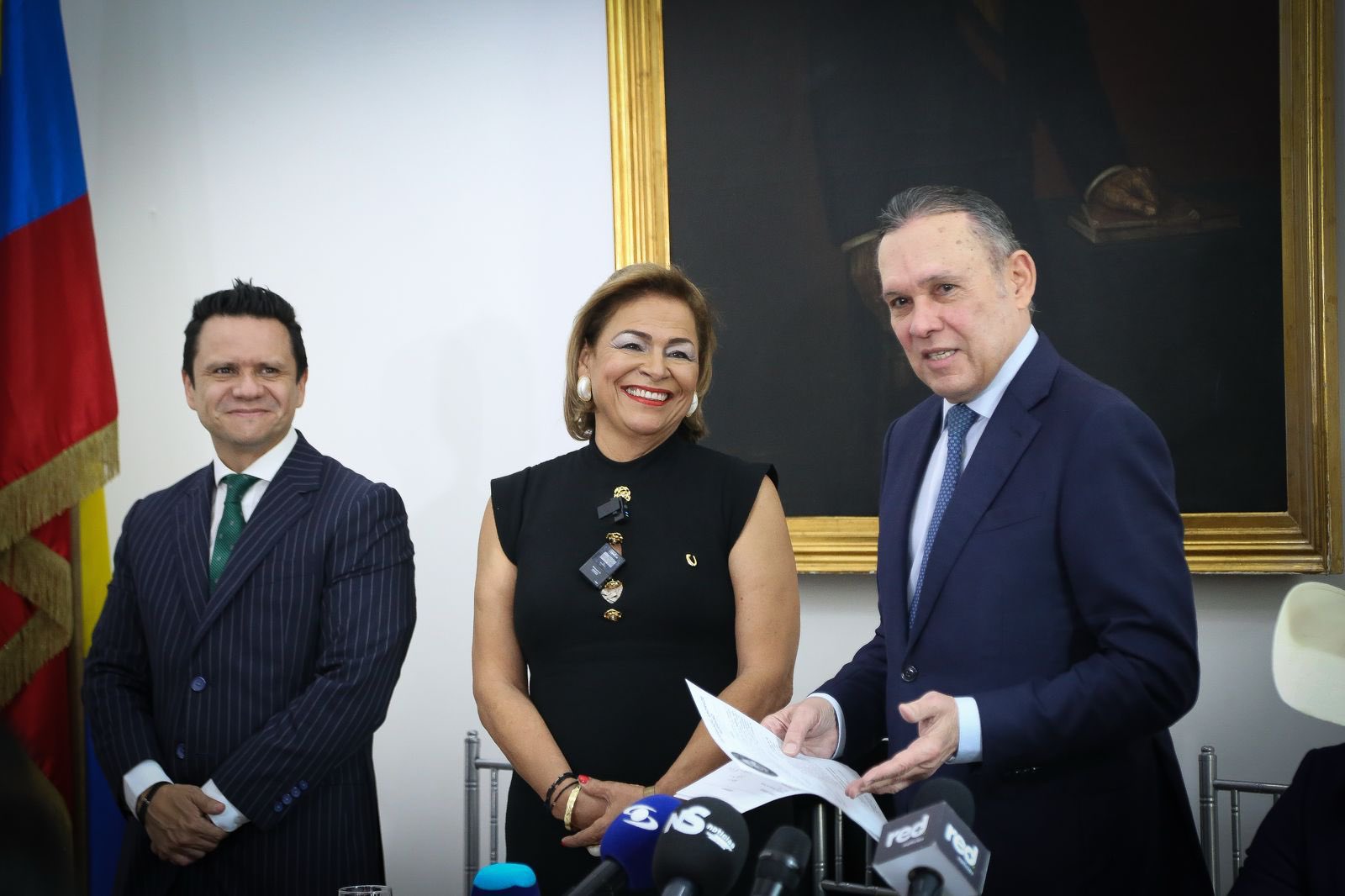 “Votaré por lo que le convenga al país”: Andrade sobre su regreso al Congreso