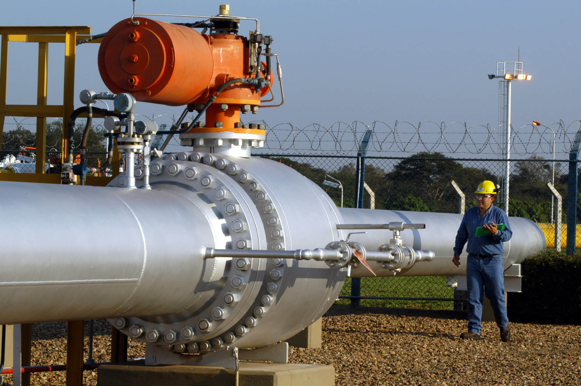 Bolivia reconoce el declive de yacimiento que surte gas a Brasil