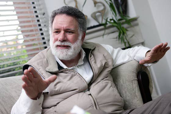 Excomisionado Restrepo desestima pruebas de columna de Daniel Coronell