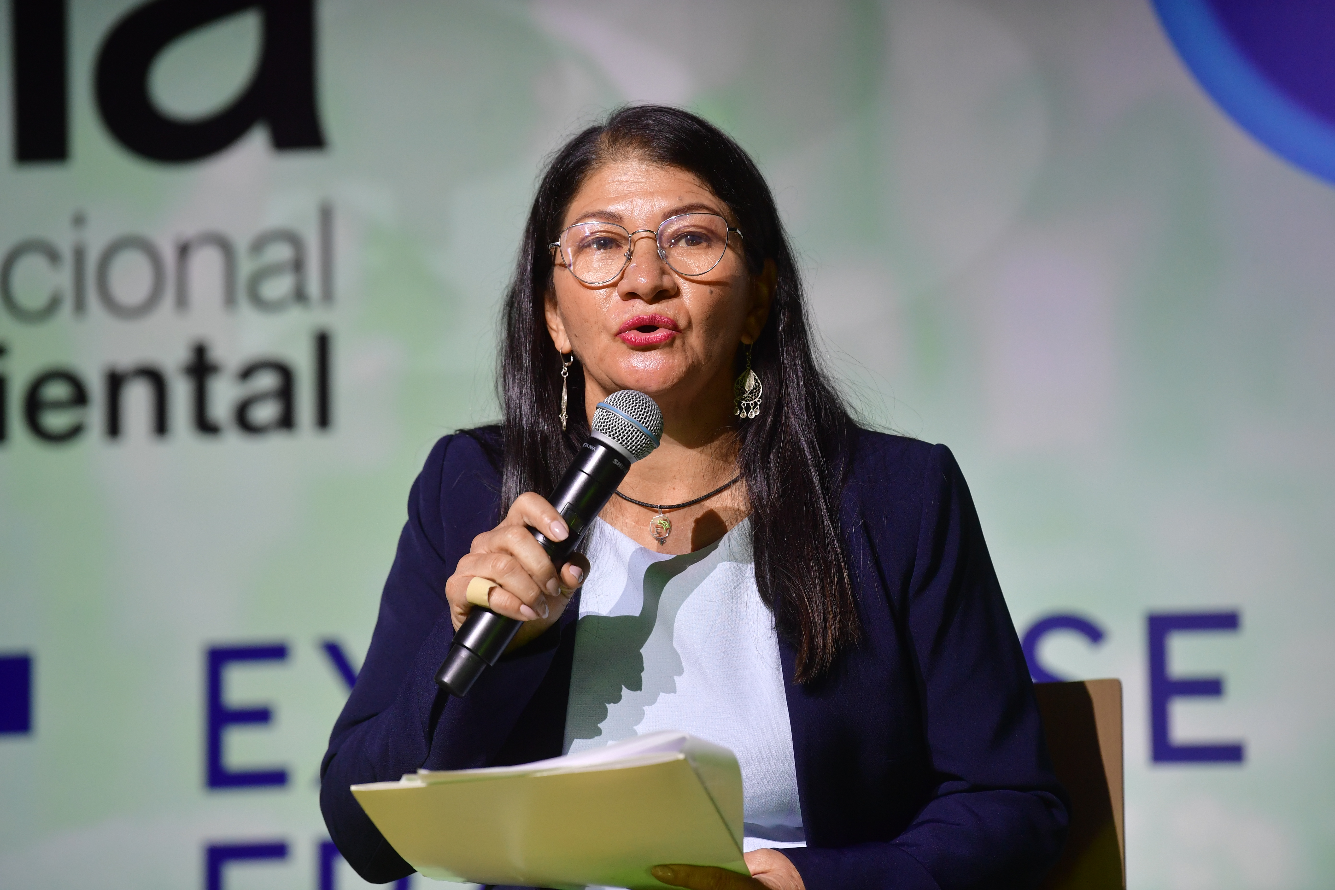 La violencia sexual en FARC y el debate por señalamientos a senadora Sandra Ramírez