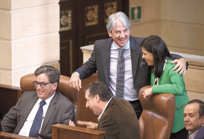 Plan Nacional de Desarrollo supera primer debate