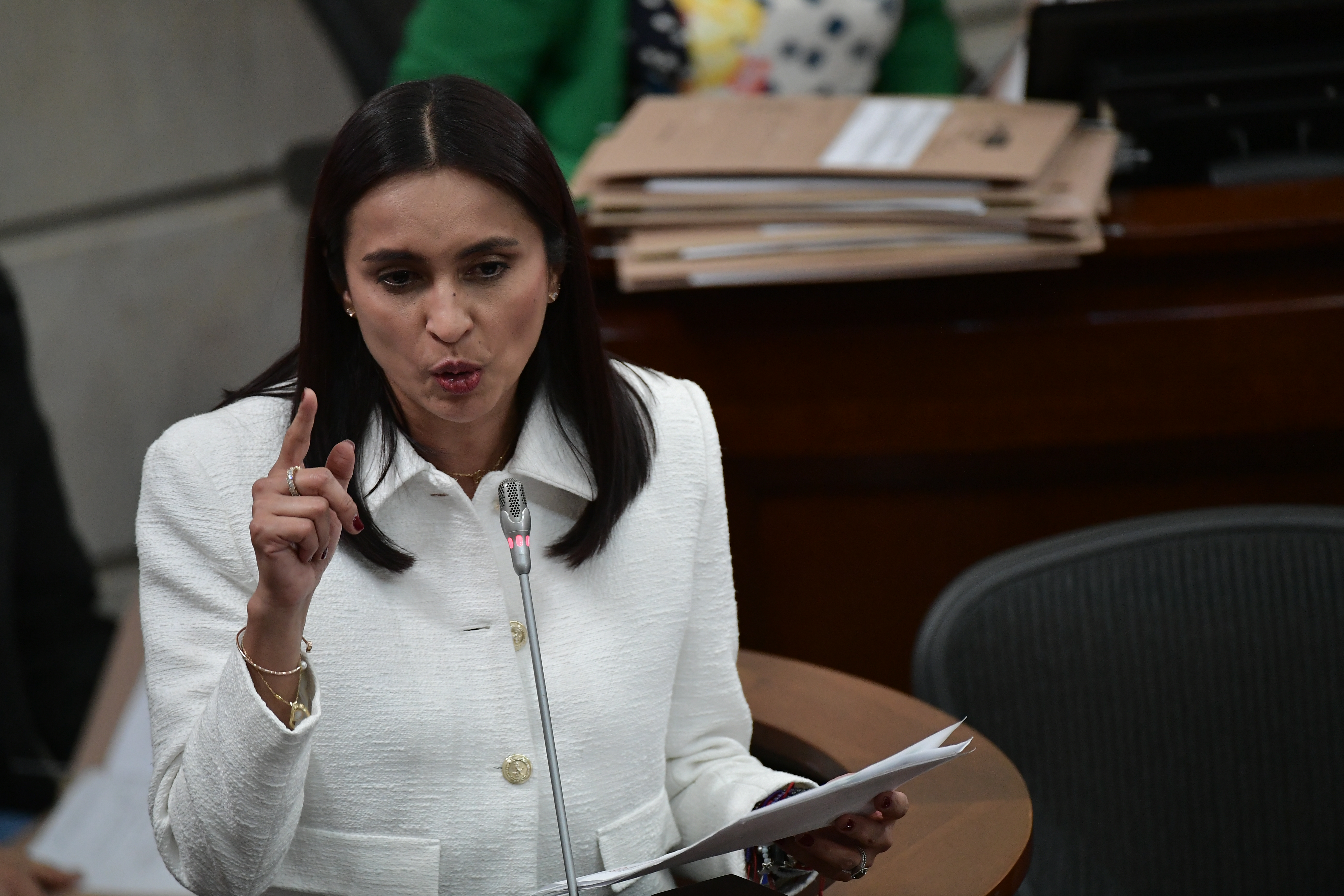 Se oficializa la renuncia de María Fernanda Rangel a su candidatura a contralora