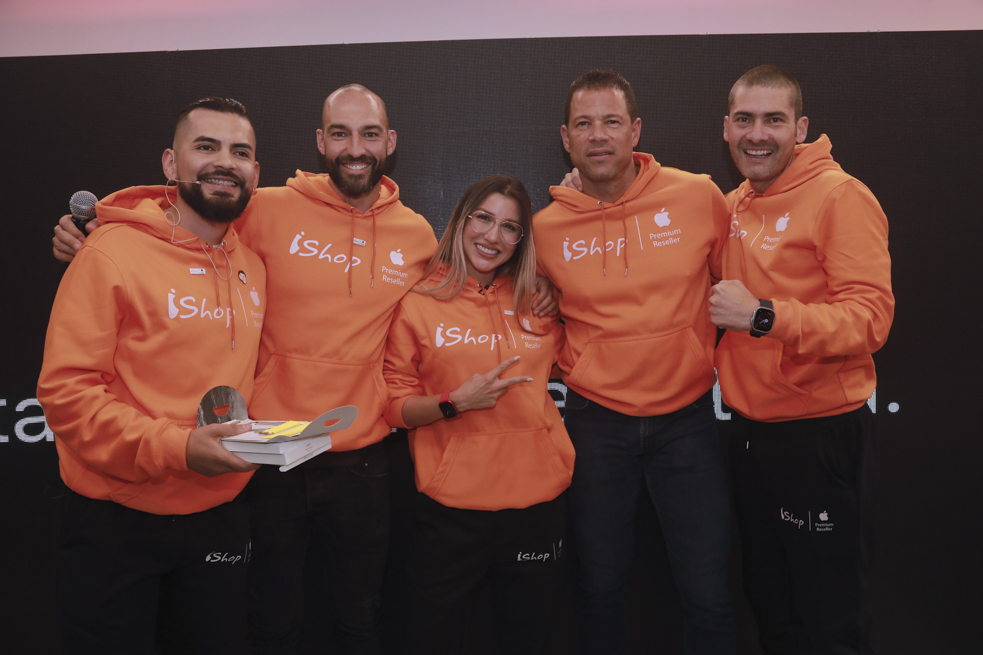 Lanzamiento Watch Ultra Ishop Parque la Colina