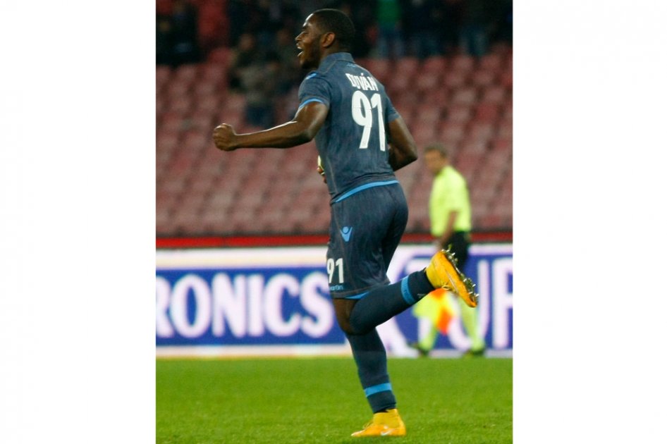 Un gol de Duván Zapata le dio el empate al Nápoles frente al Atalanta