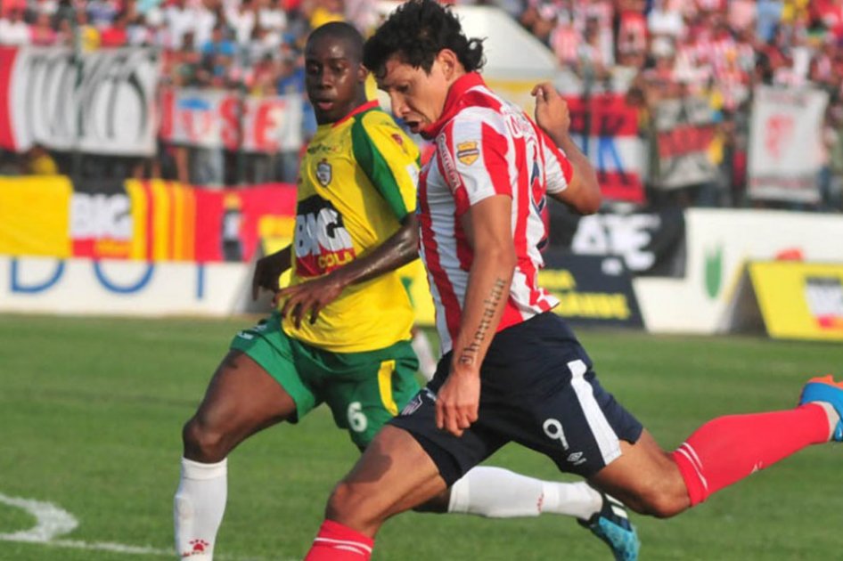 El gran gesto de Roberto Ovelar en el partido Junior-Uniautónoma