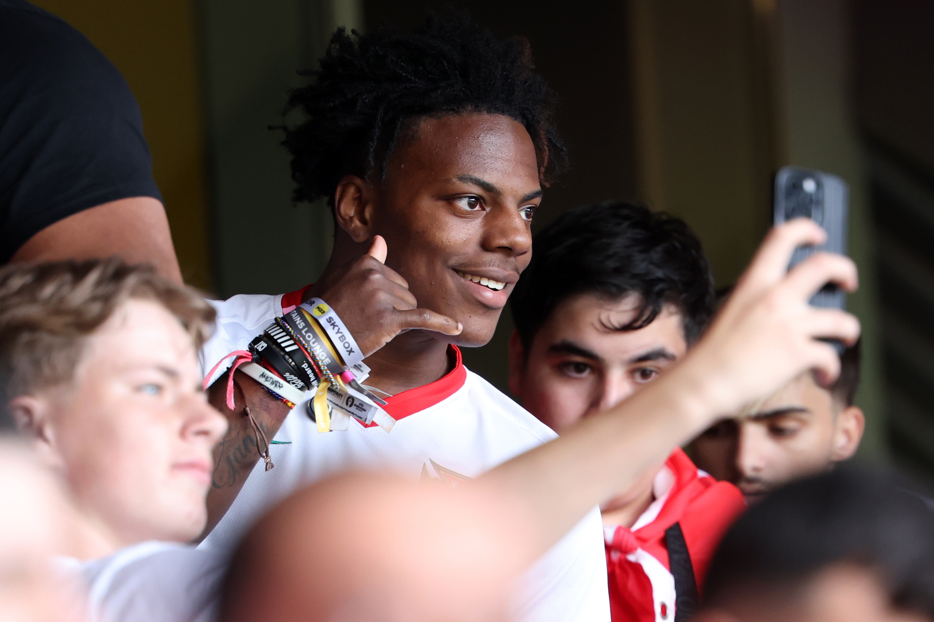 Streamer IShowSpeed vivió tenso momento con hinchas argentinos tras partido ante Cabo Verde