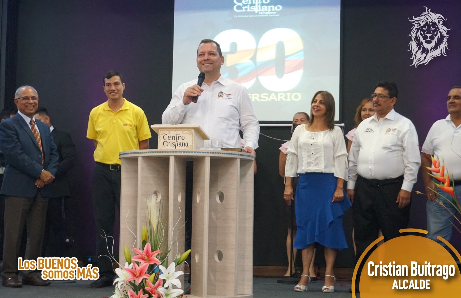 Actual secretario del ministerio del Interior, Cristian Buitrago, en 2018. En la foto se ve al pastor José Satirio do Santos.