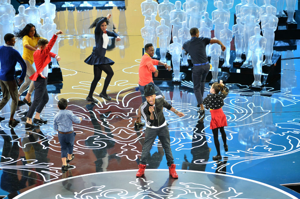 Pharrell Williams brilla con su presentación en los Óscar 2014